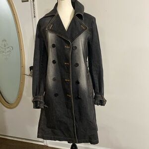 Jacket 🧥 jeans. does not have a ticket